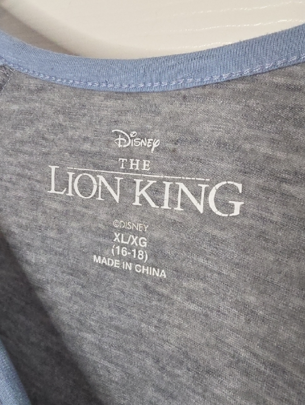 Disney The Lion King 'No Worries' Raglan Sleepshirt XL Gray Light Blue - Picture 2 of 4